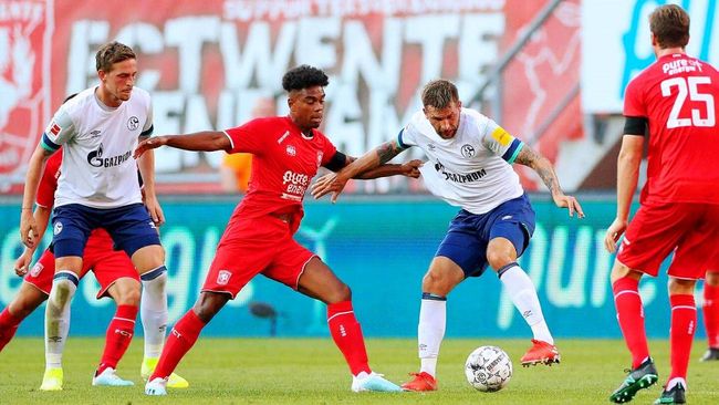 同框合影的 同框合影的