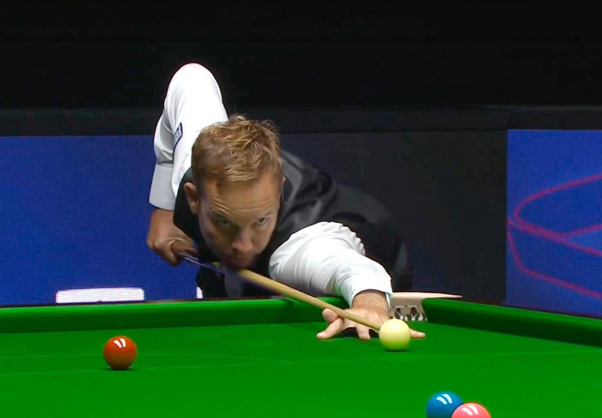 与表现充满 与表现充满